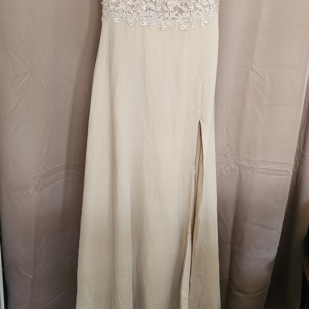 Dress - Picture 2 of 5